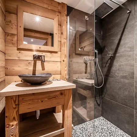 Heavenly Morzine - By Emerald Chalet *